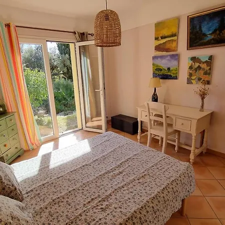 Haut De Plein Sud Vue Mer Hébergement de vacances *